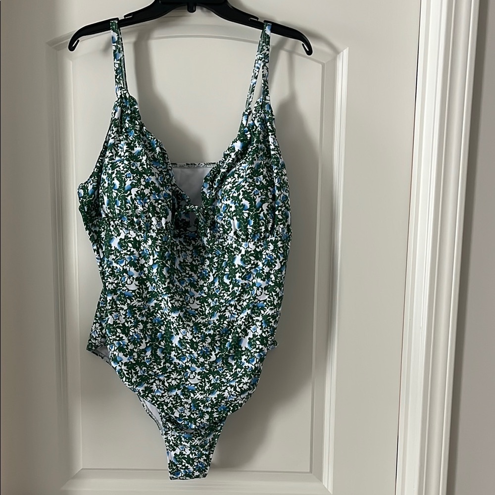 NWT Floral Green SHEIN One Piece Swimsuit Plus